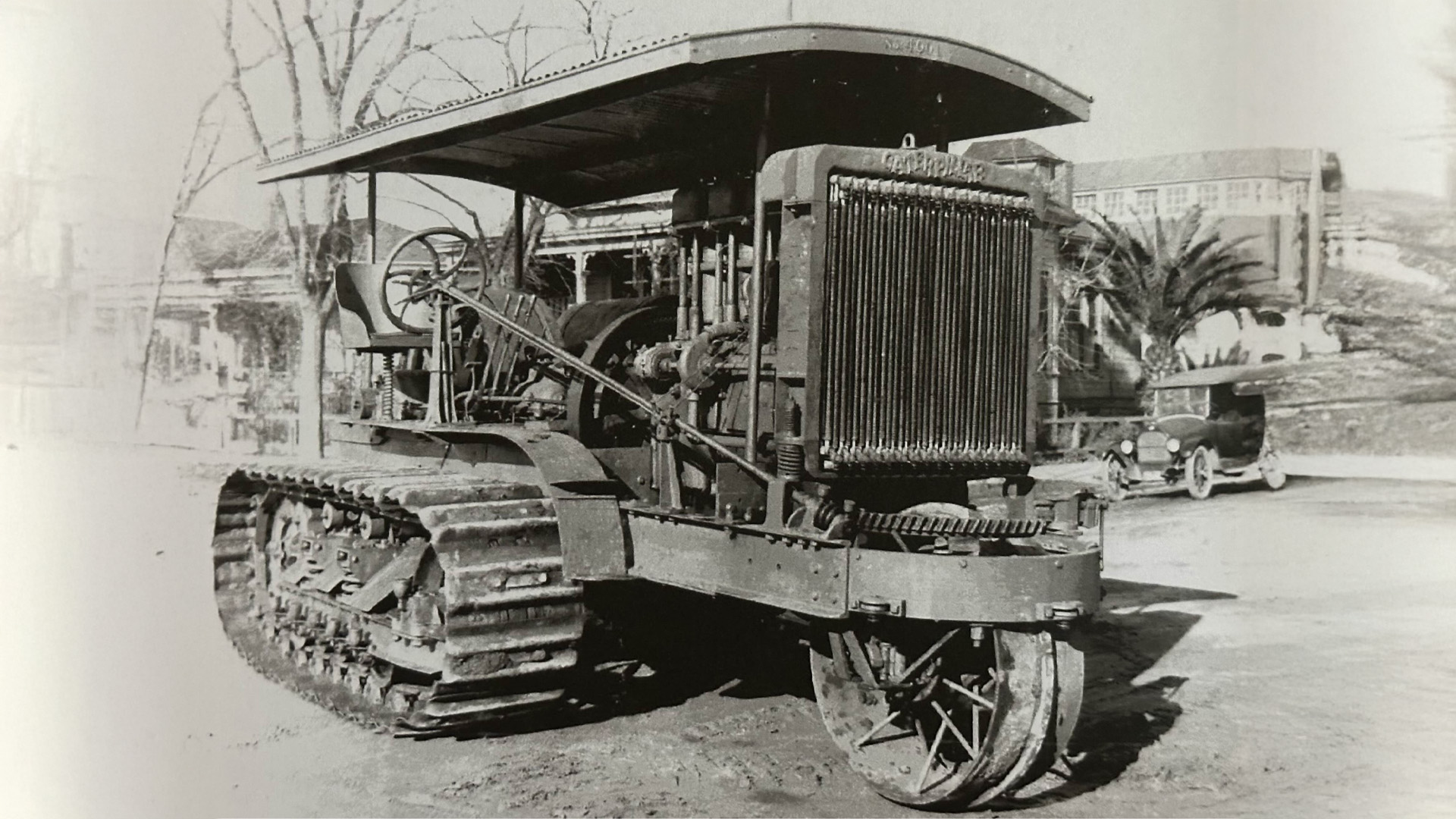 Late Stockton Holt 75 (T-80) No. 4001, 1921. Photo credit: The Caterpillar’s Roots by Jack Alexander
